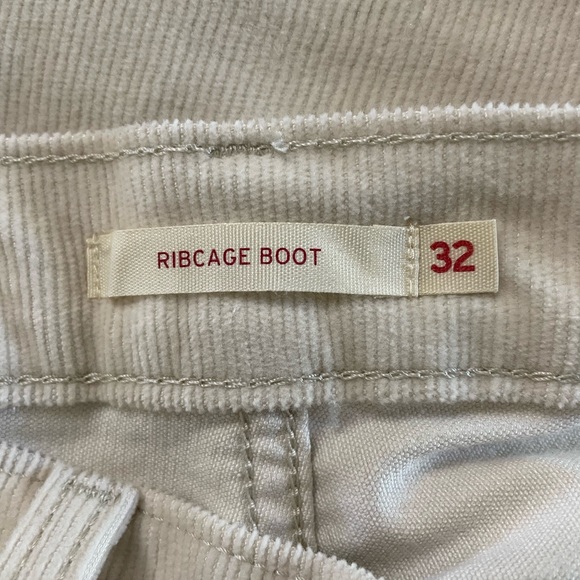 Levi's Women's Cream Ribcage Bootcut Corduroy Jeans 90's - Picture 9 of 13
